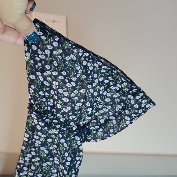 Lulus Garden of Grace Navy Blue Floral Print Long Sleeve Ruffled Dress SZ M - Picture 6 of 10